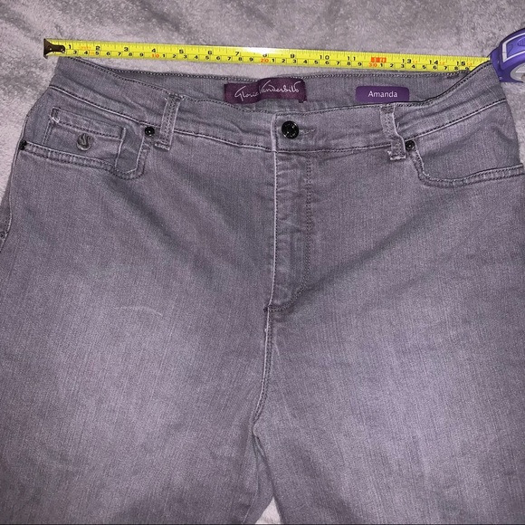 Gloria Vanderbilt Grey Denim Amanda Classic Jeans - Picture 3 of 5